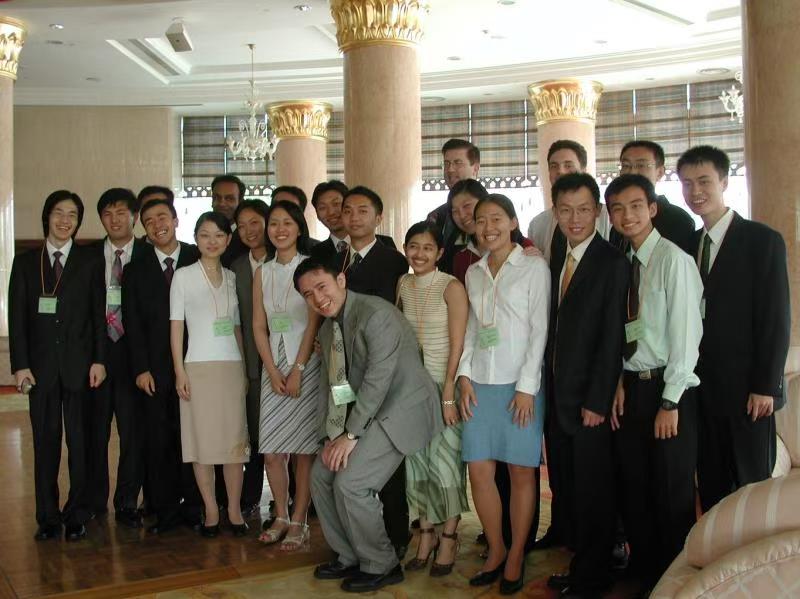 2002 年参加斯坦福亚洲科技创业年会
